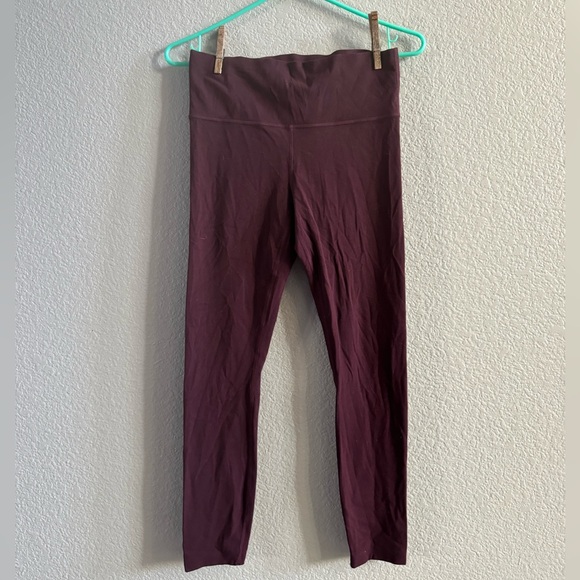Athleta Women’s Maroon Capri Leggings - Picture 1 of 3